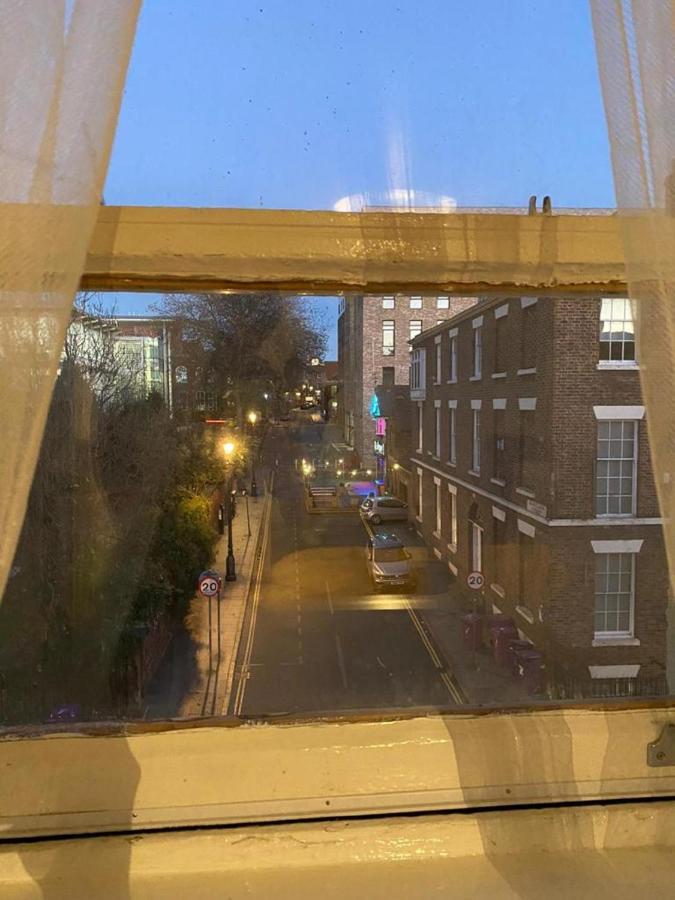 Stays - Doublebed In Centre Apartment *