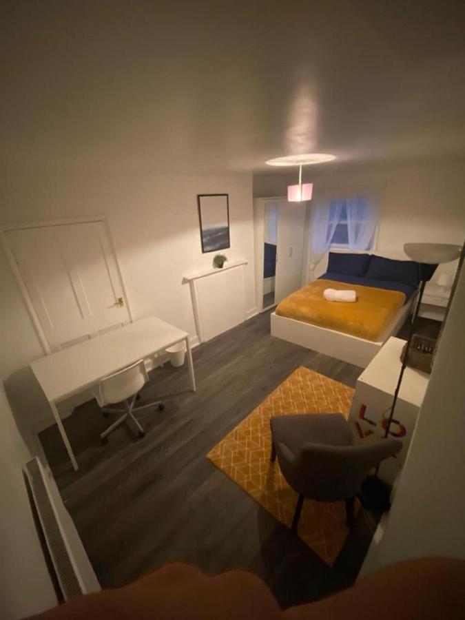 Stays - Doublebed In Centre Apartment Liverpool