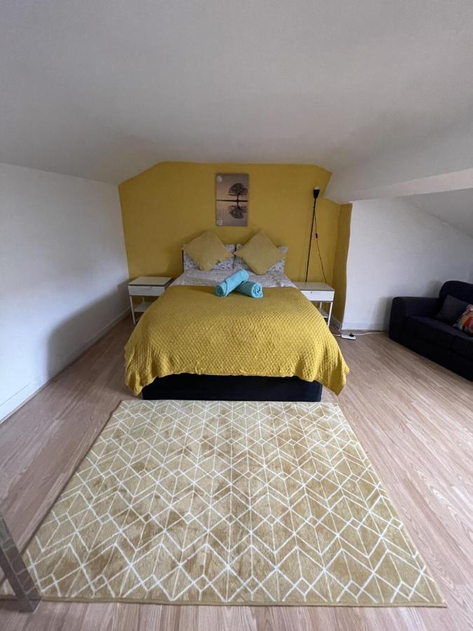 Stays - Doublebed In Centre