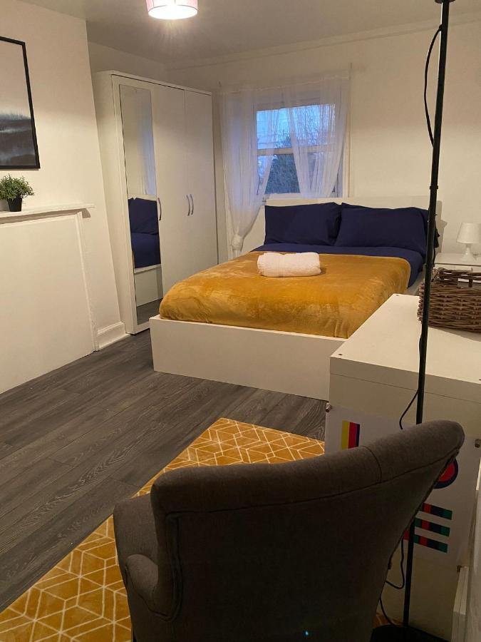 Apartment Stays - Doublebed In Centre