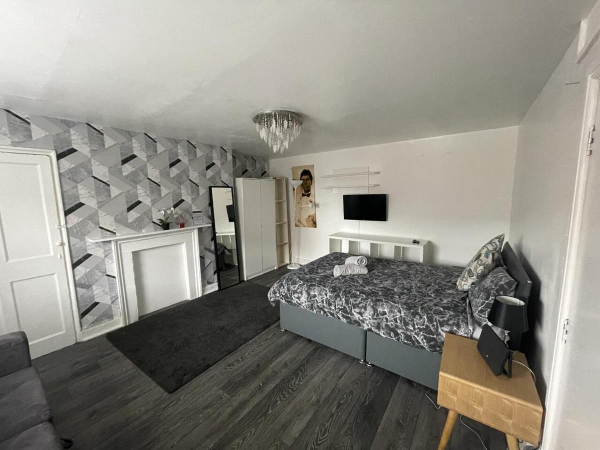Stays - Doublebed In Centre Apartment *