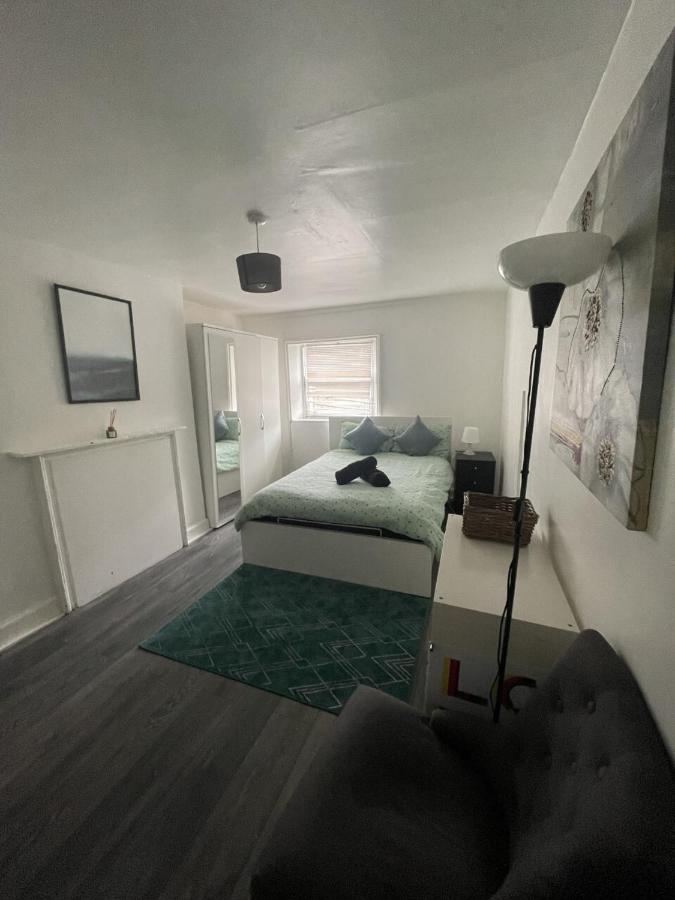 Stays - Doublebed In Centre *