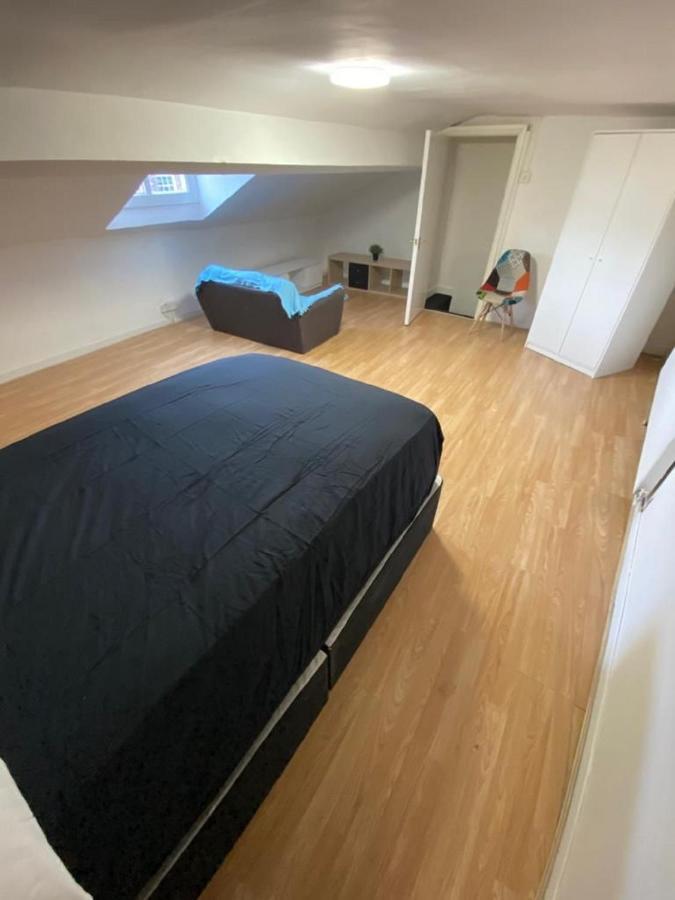 Apartment Stays - Doublebed In Centre